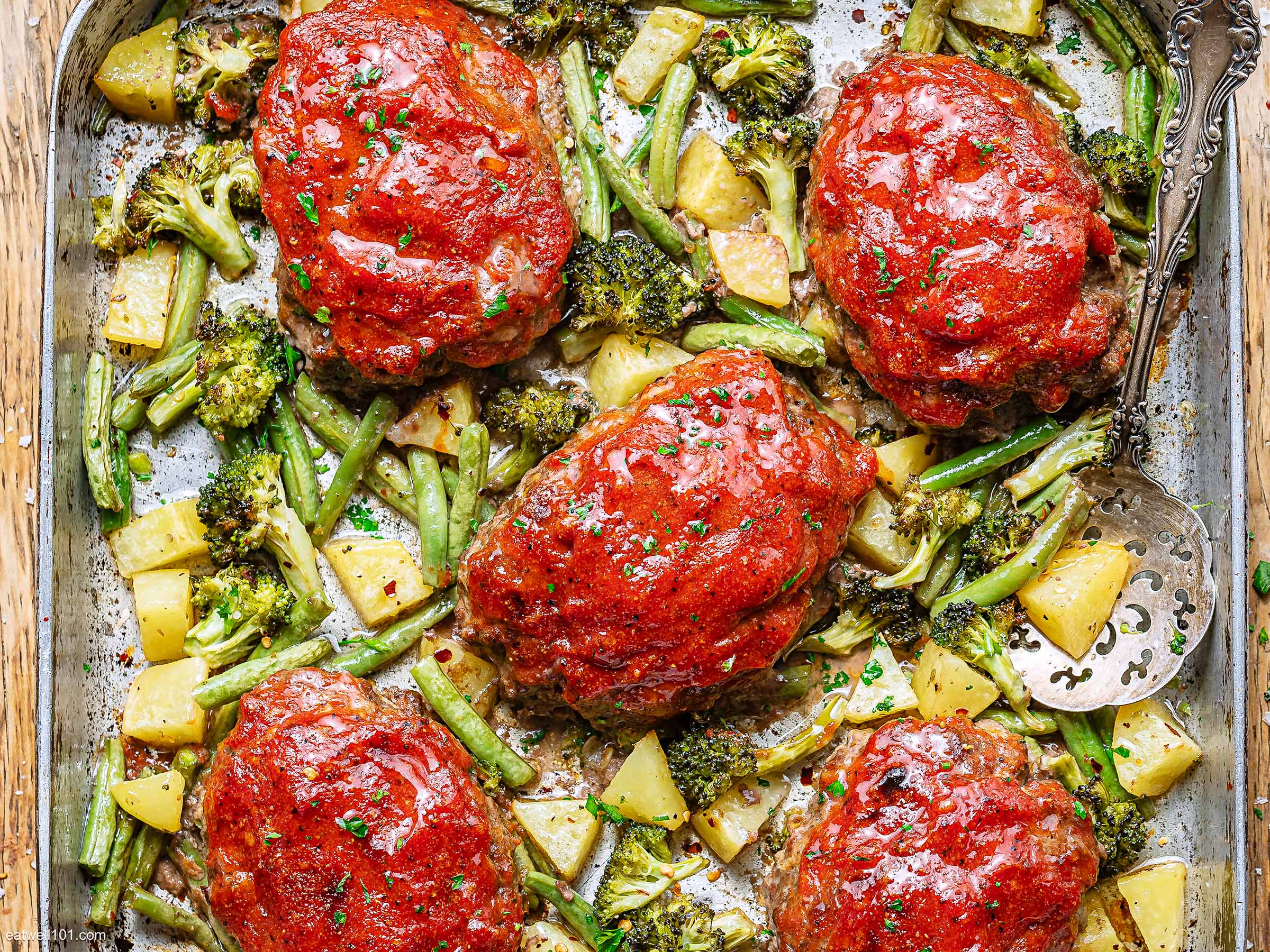 Cheesy Meatloaf and Veggies Sheet Pan
