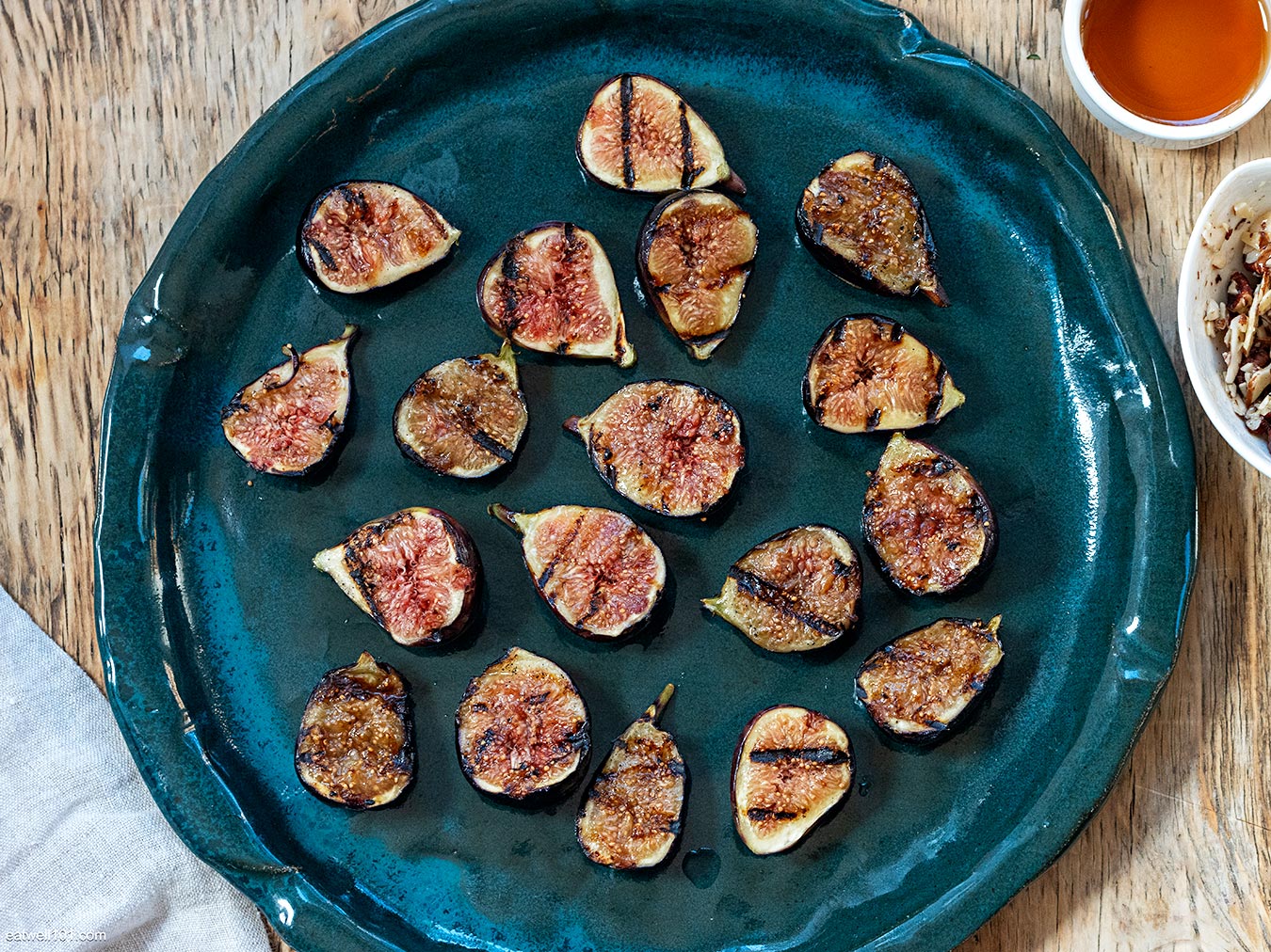 Grilled Figs Recipe with Bacon and Maple Syrup — Eatwell101