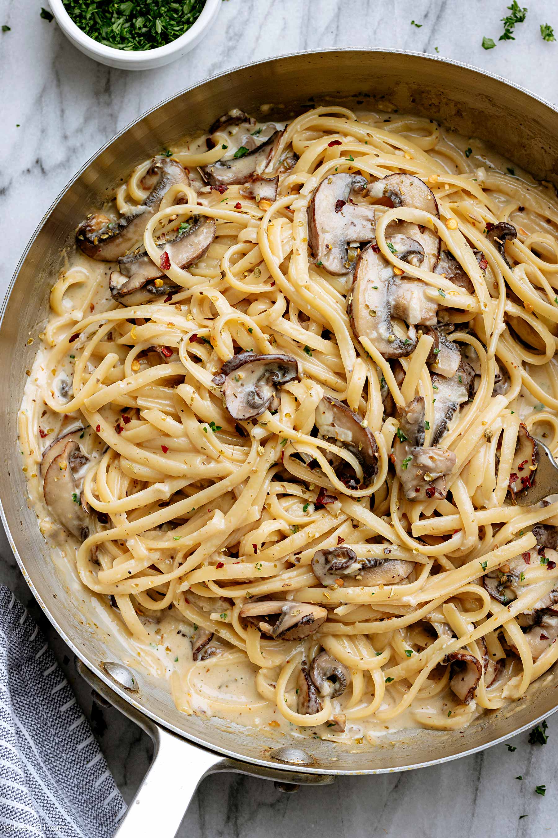 easy creamy mushroom pasta