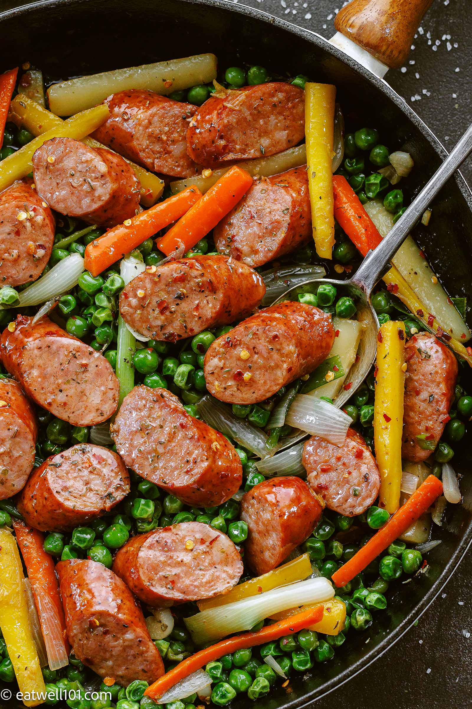 one-pan sausage and veggies skillet recipe