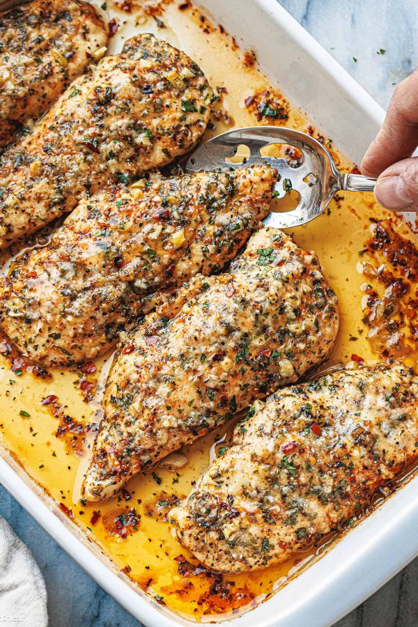 Garlic Parmesan Chicken Bake - #recipe by #eatwell101 - https://www.eatwell101.com/garlic-parmesan-chicken-bake-recipe