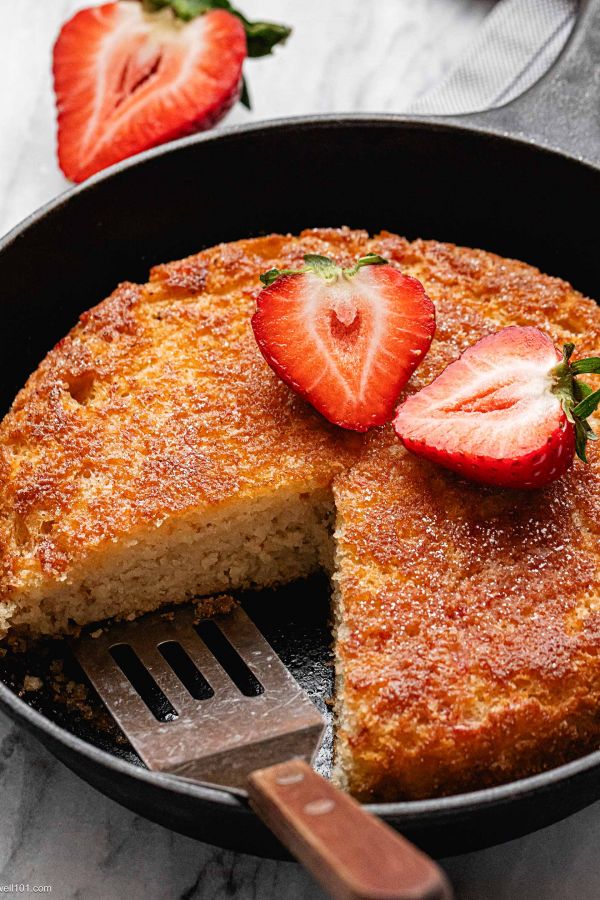 Baked Pancake in Cast Iron Skillet - #recipe by #eatwell101 - https://www.eatwell101.com/baked-pancake-recipe