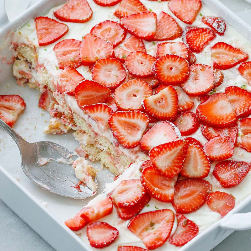 No-Bake Strawberry Tiramisu Cake Recipe — Eatwell101