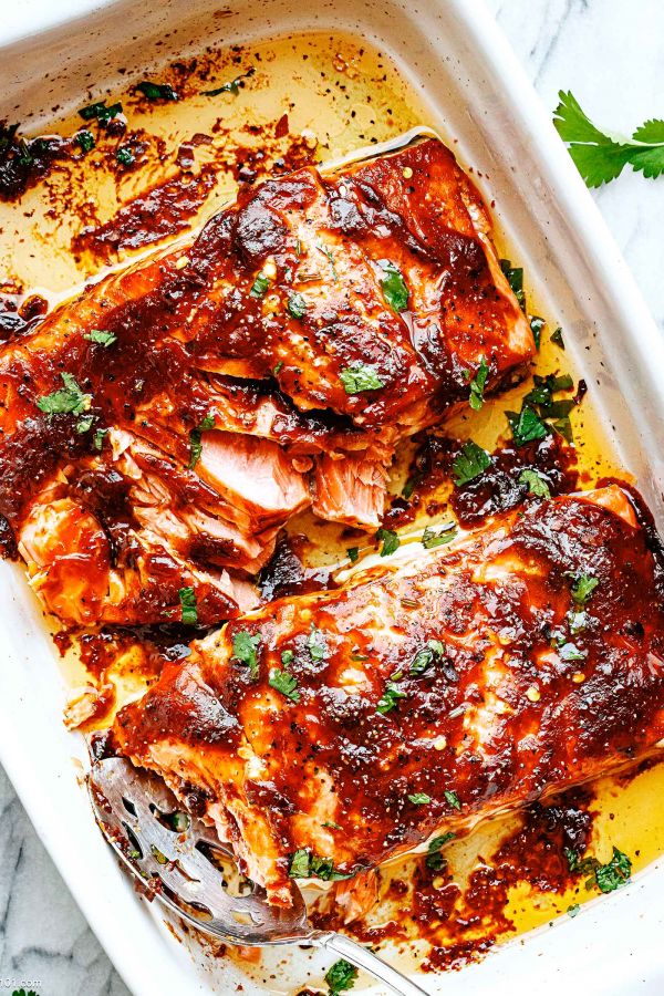 BBQ Baked Salmon {10-Minute } - #recipe by #eatwell101 - https://www.eatwell101.com/bbq-baked-salmon-recipe