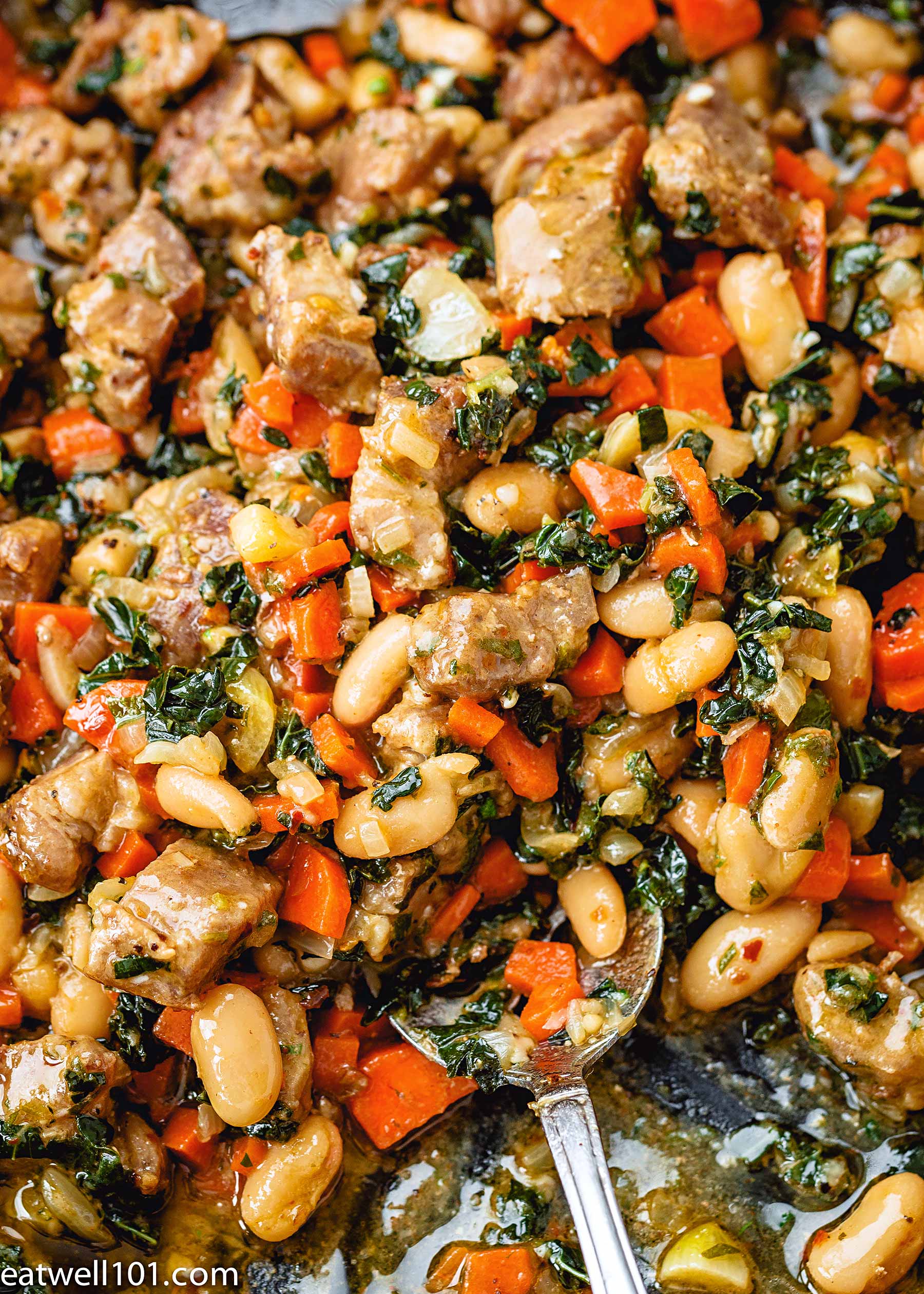 Braised Pork with Kale and Beans - #recipe by #eatwell101 - https://www.eatwell101.com/braised-pork-recipe