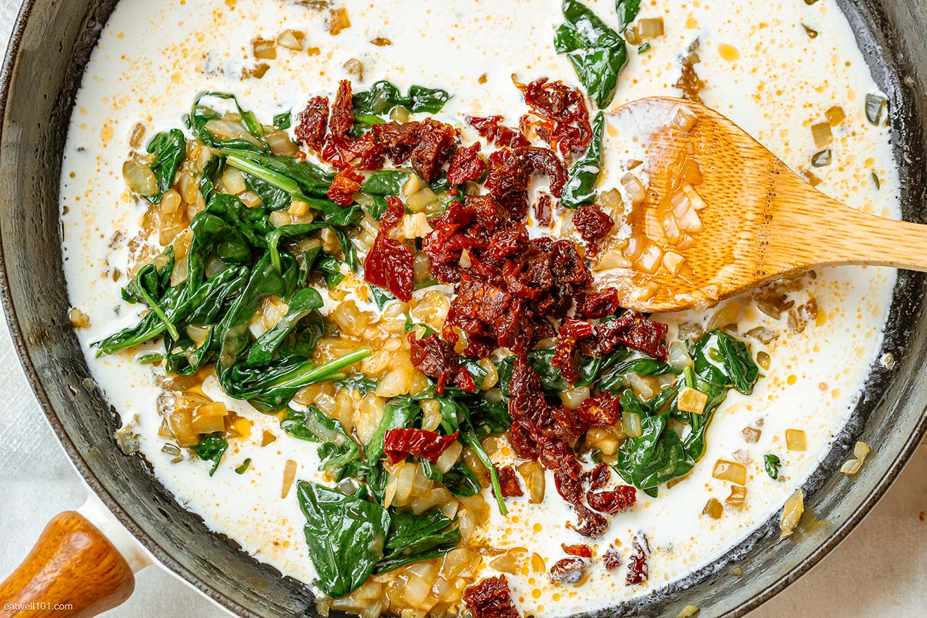 Creamy Sausage Pasta with spinach and sundried tomatoes