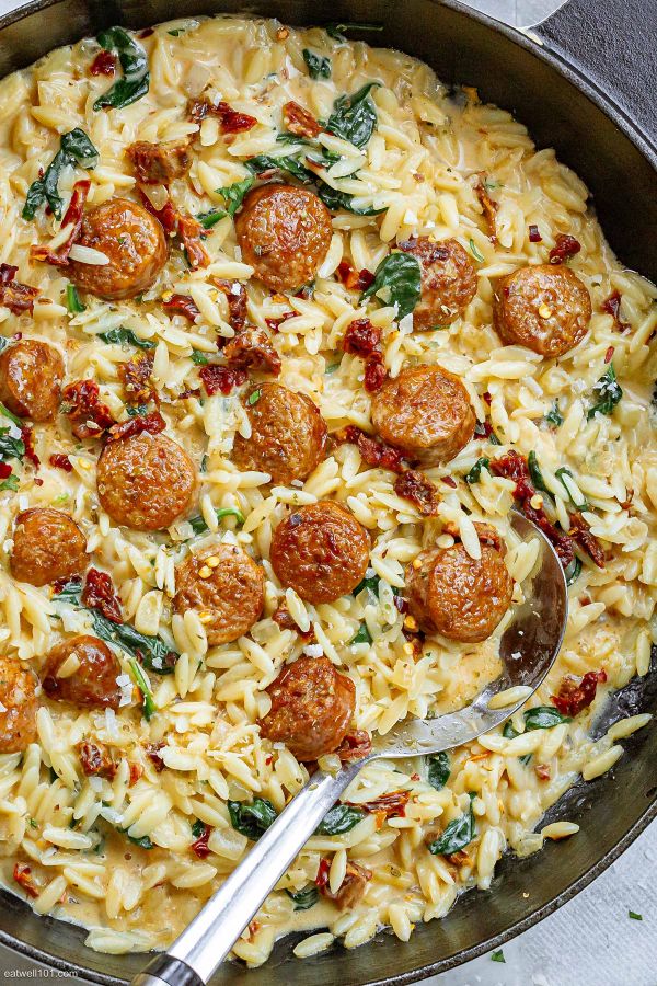 Creamy Sausage Pasta - #recipe by #eatwell101 - https://www.eatwell101.com/creamy-sausage-pasta-recipe