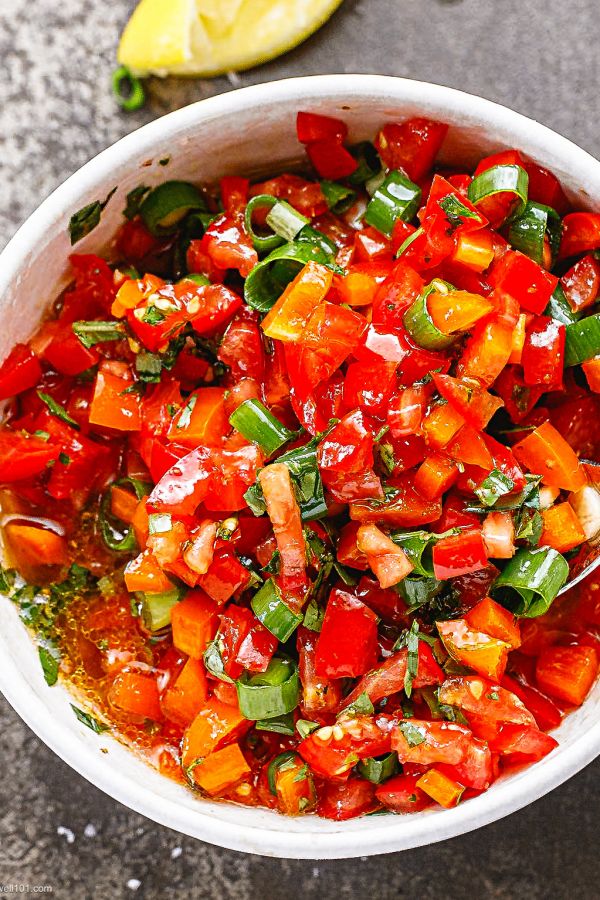 Tomato and Bell Pepper Salsa with Honey-Lemon Dressing - #recipe by #eatwell101 - https://www.eatwell101.com/tomato-bell-pepper-salsa-recipe