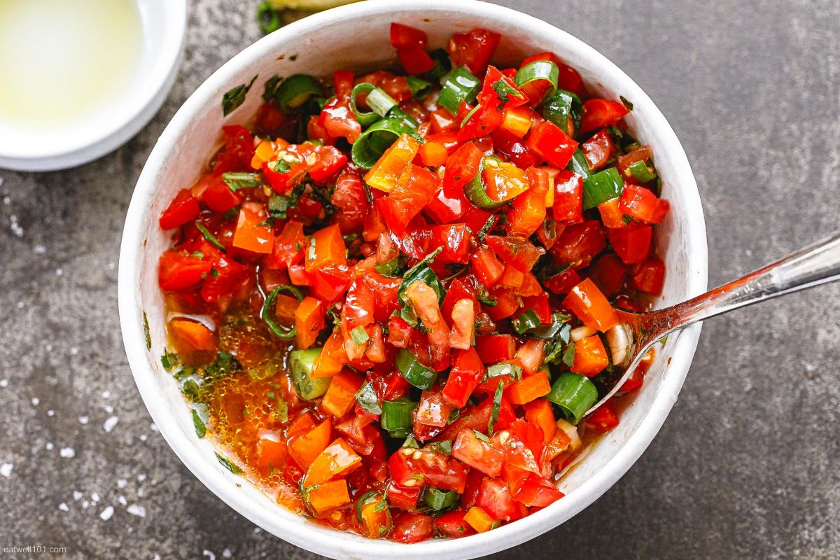 Tomato and Bell Pepper Salsa with Honey-Lemon Dressing
