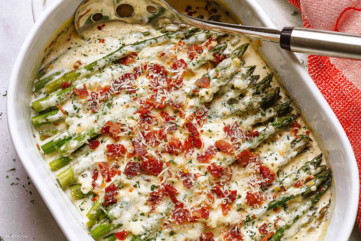 Cheesy Bacon Asparagus Bake