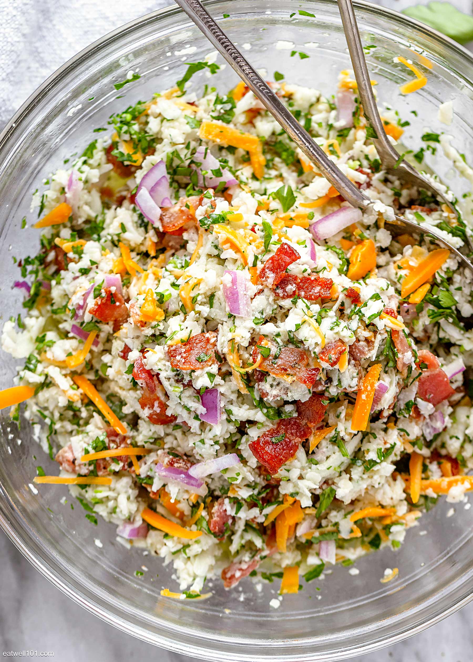 how to make raw cauliflower salad