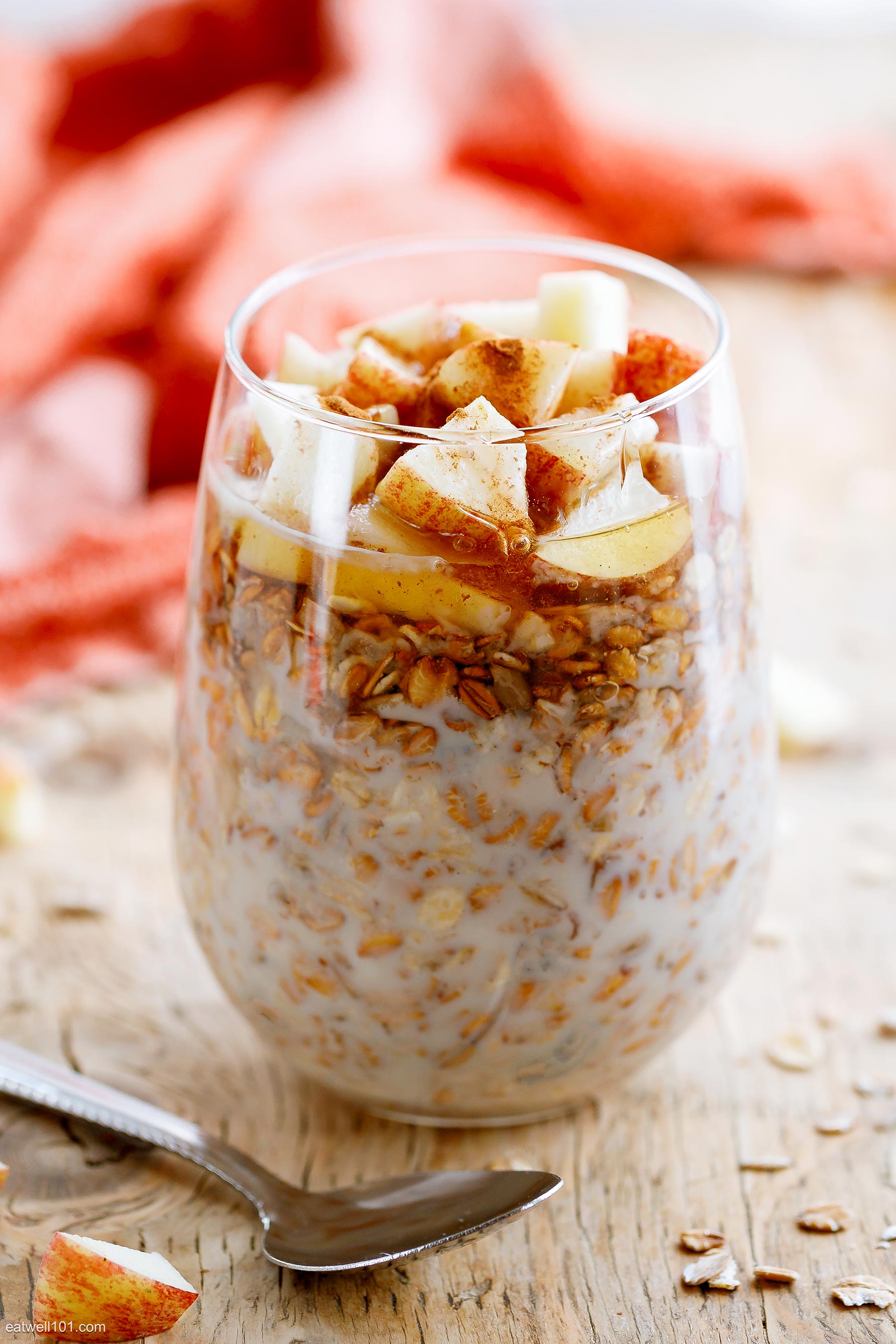 quick Apple Cinnamon Overnight Oats