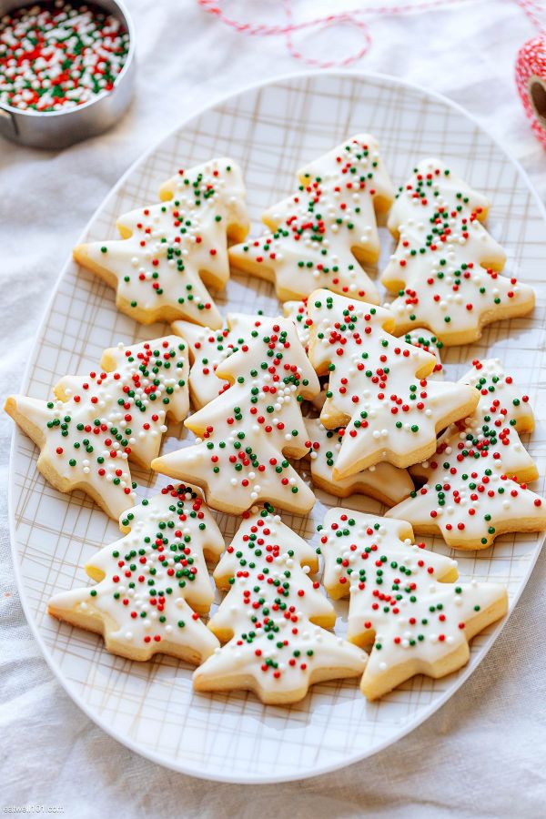 Shortbread Christmas Tree Cookies - #recipe by #eatwell101 - https://www.eatwell101.com/shortbread-christmas-cookies-recipe