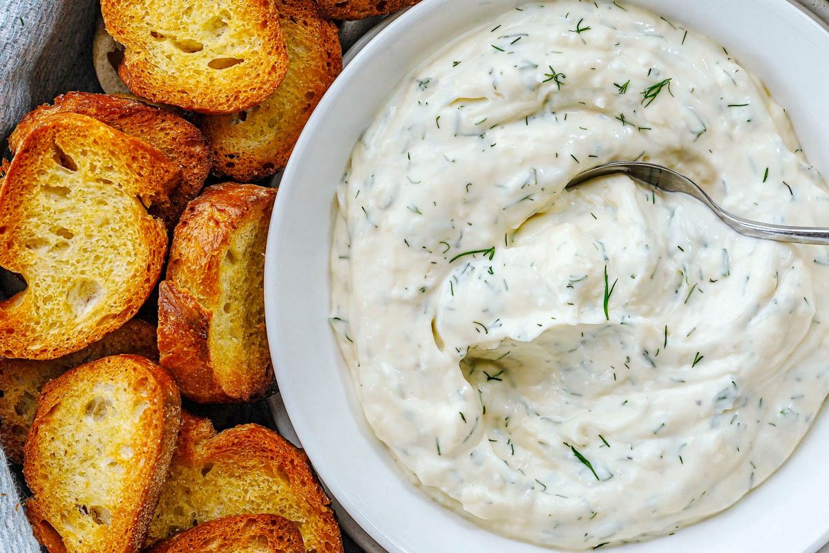 11 Easy Dip Recipes for Game Day