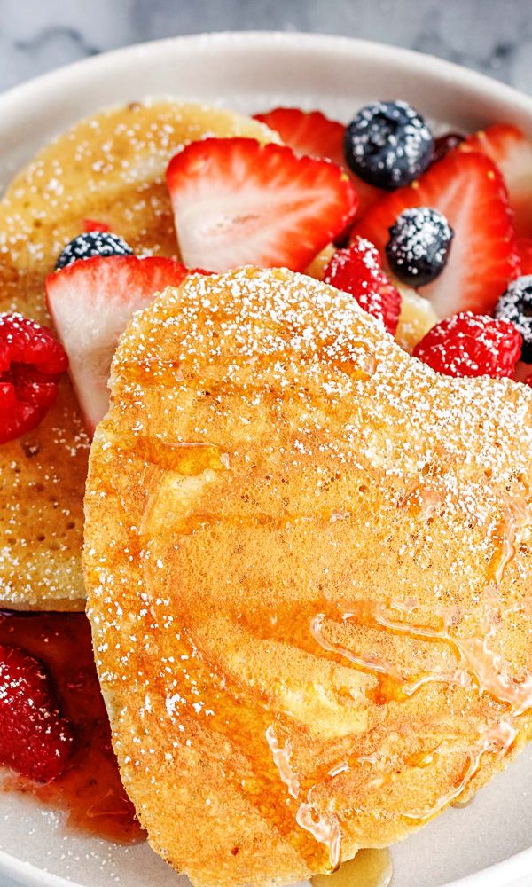 30 Easy Valentine’s Day Party Food Ideas!