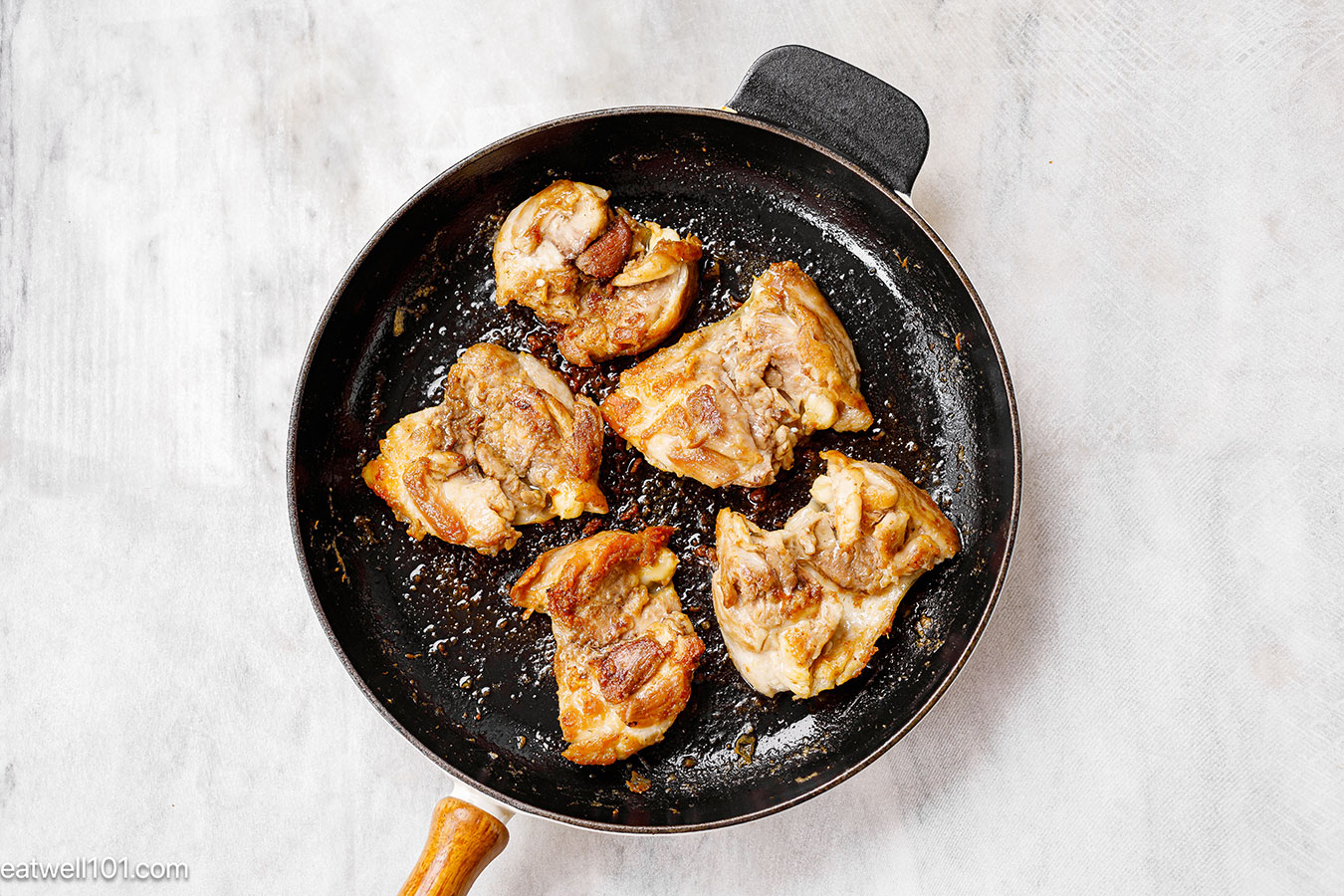 pan seared chicken thighs