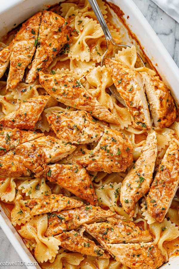 Bang Bang Chicken Pasta - #recipe by #eatwell101 - https://www.eatwell101.com/bang-bang-chicken-pasta-recipe