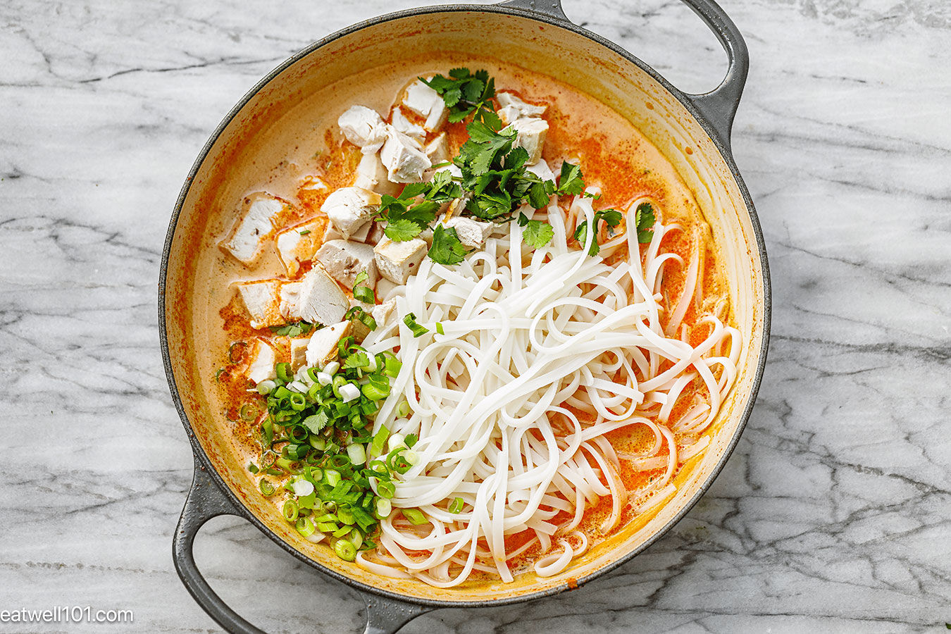 how to make Creamy Thai Chicken Noodles