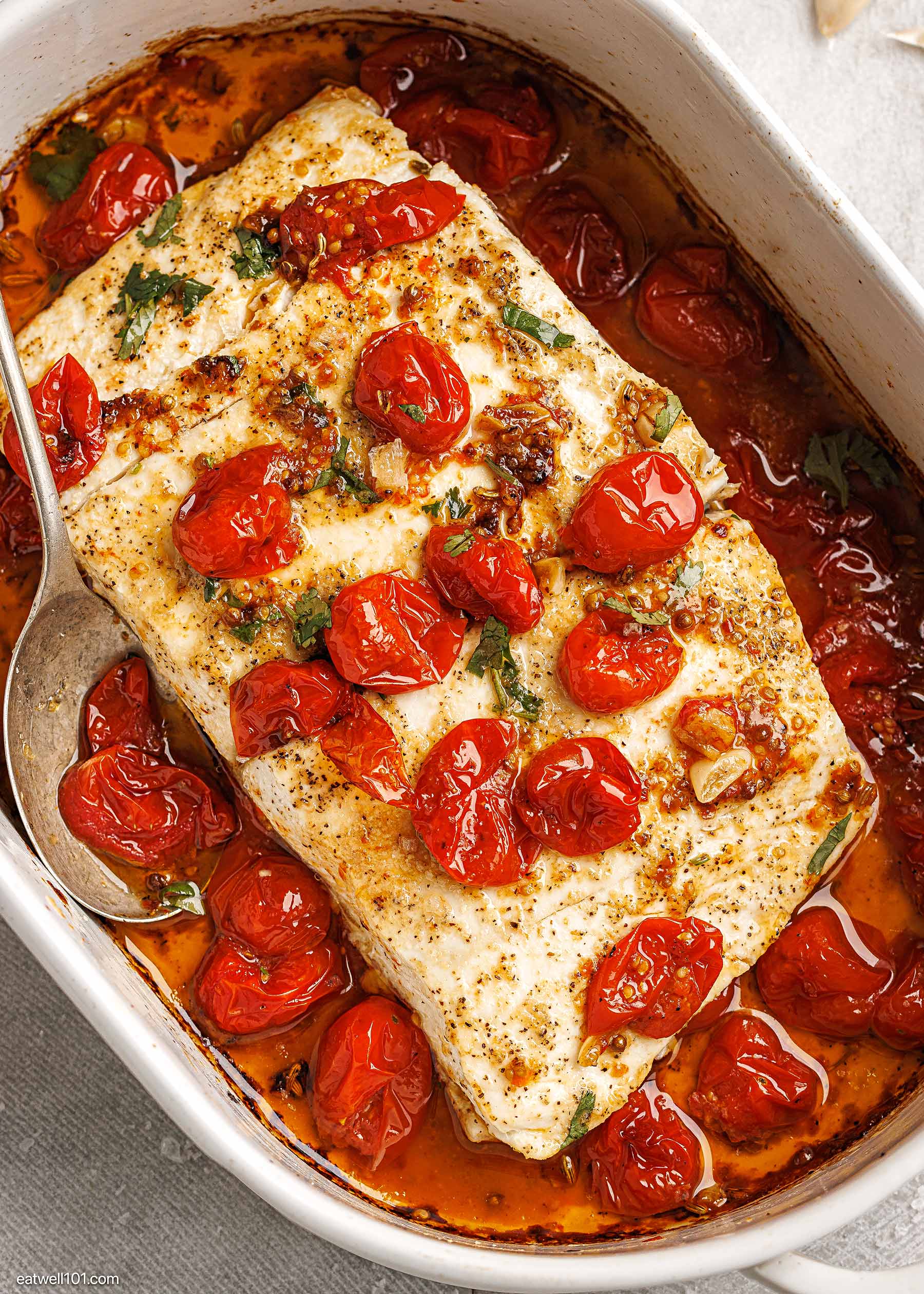 baked fish fillets with tomatoes