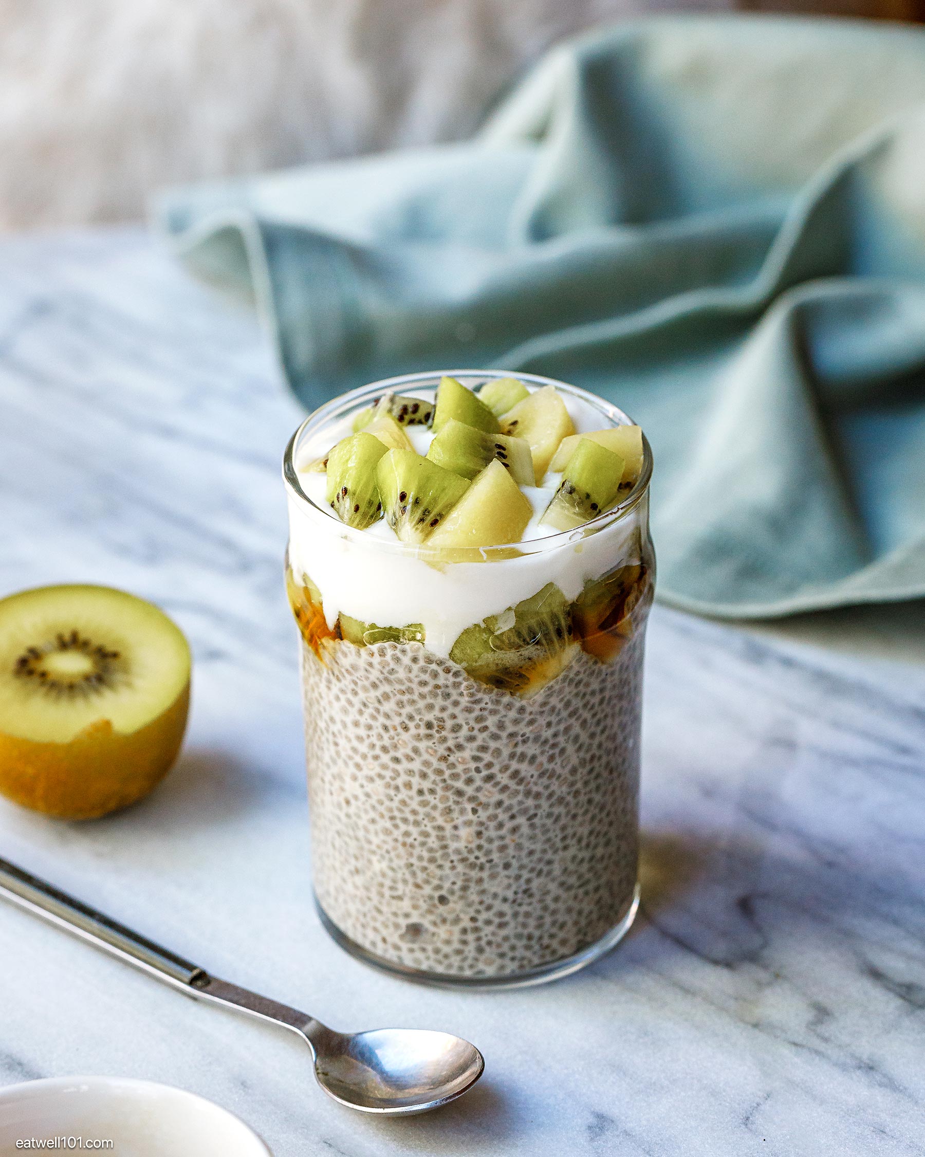 chia pudding parfait with kiwi
