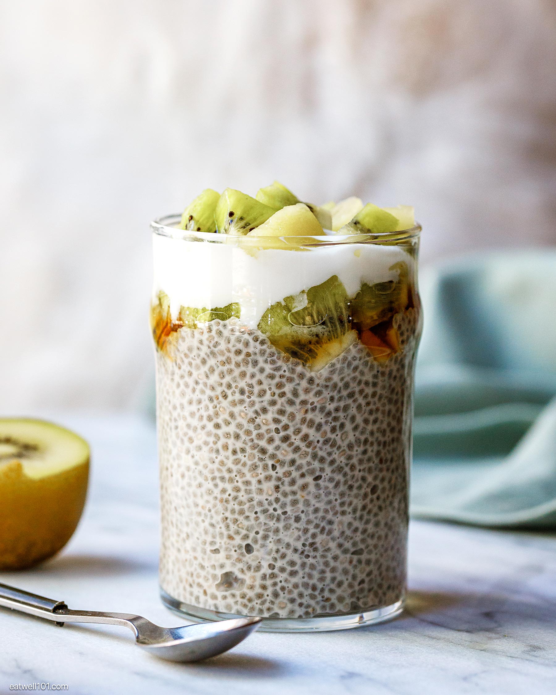 chia seed pudding breakfast