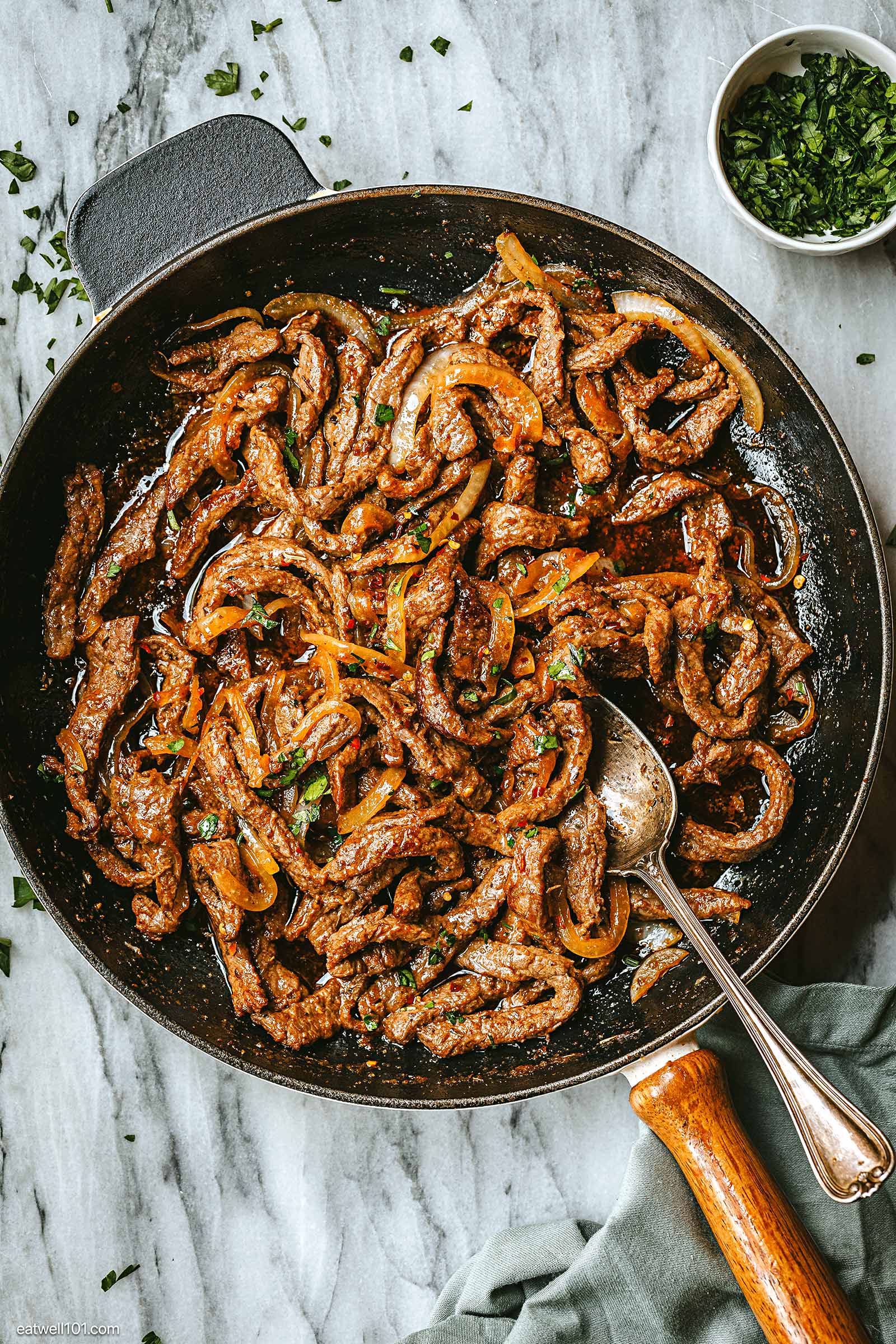 beef stir fry with onion