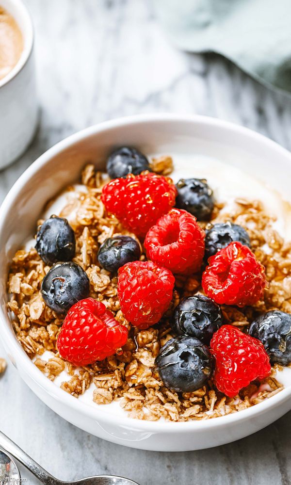 Yogurt Granola Bowl