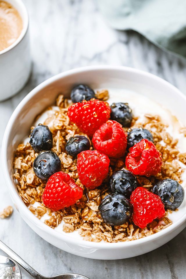 Yogurt Granola Bowl