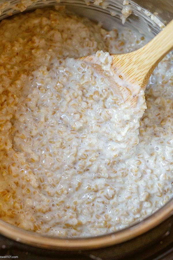 How to Make Steel-Cut Oats in The Instant Pot - #recipe by #eatwell101 - https://www.eatwell101.com/how-to-make-steel-cut-oats-in-the-instant-pot