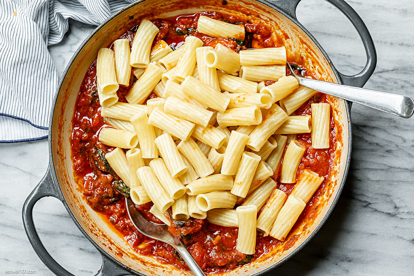 tomato sauce pasta recipe