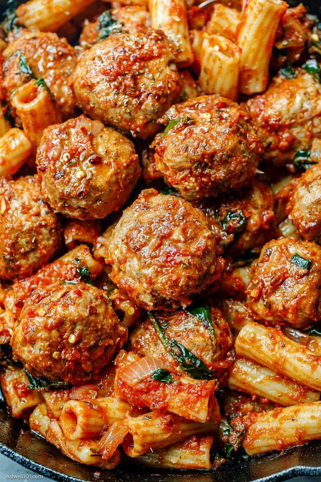 Turkey Meatballs with Tomato Spinach Pasta