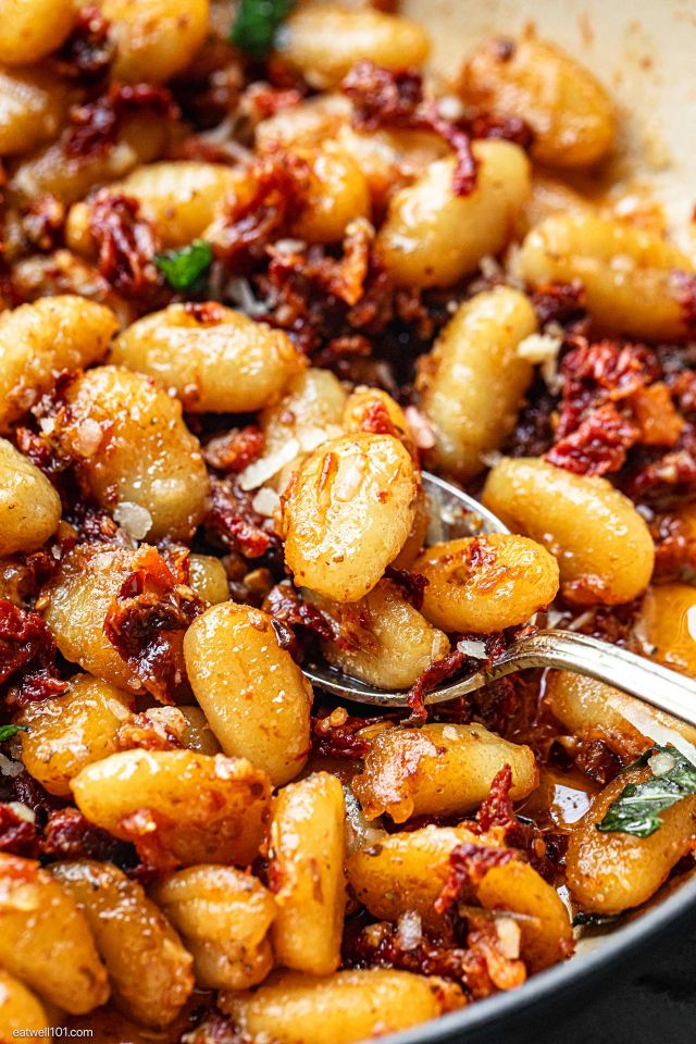 Gnocchi with Sun Dried Tomatoes