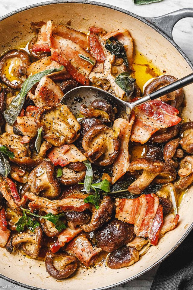 Bacon Mushrooms Skillet