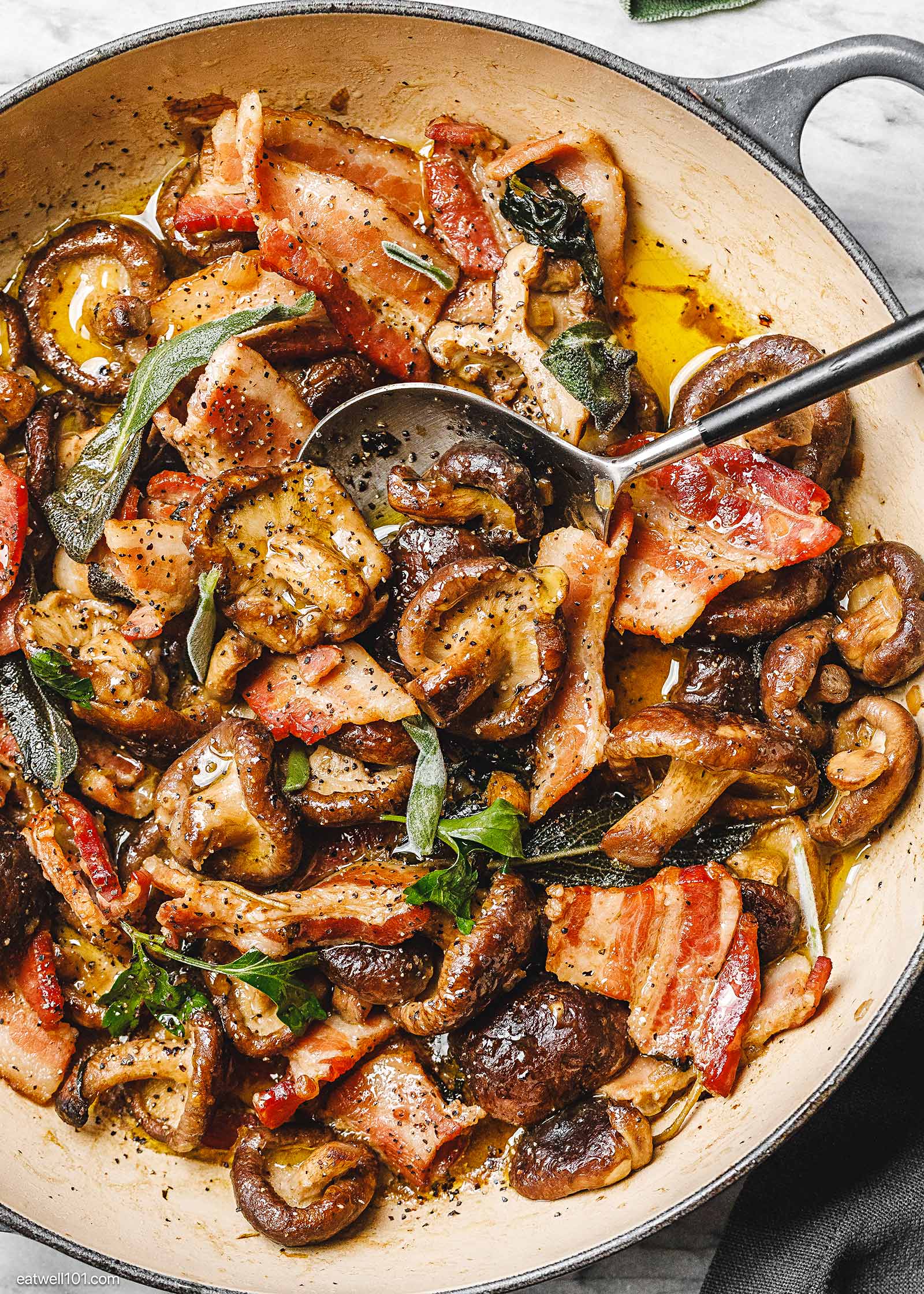 bacon mushroom skillet