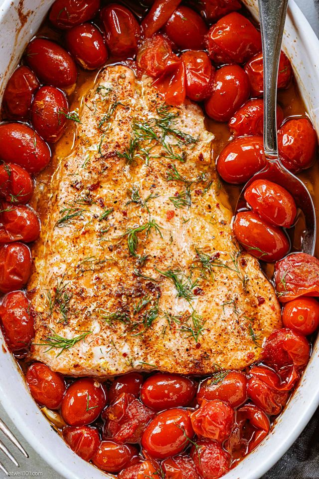 Baked Salmon with Grape Tomatoes