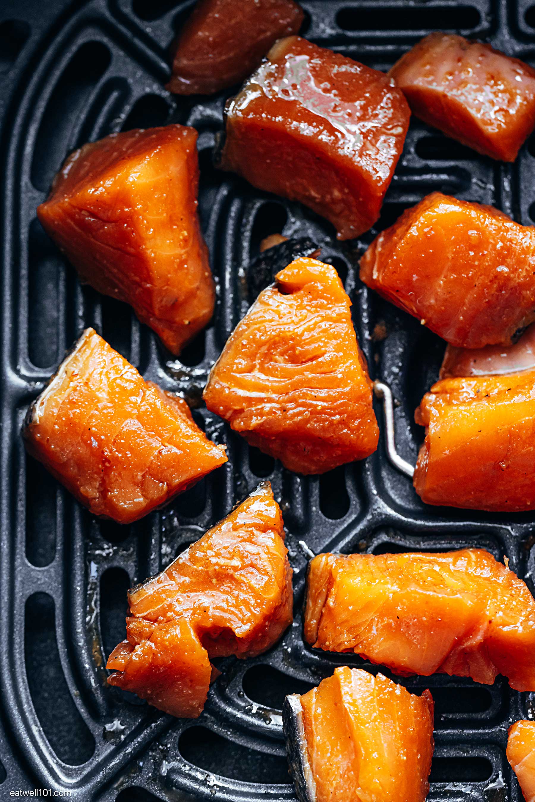 raw salmon in the air fryer