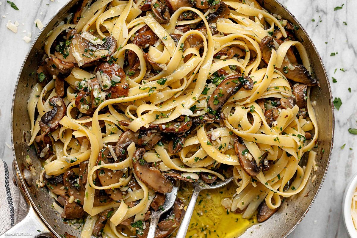 Garlic Mushroom Pasta