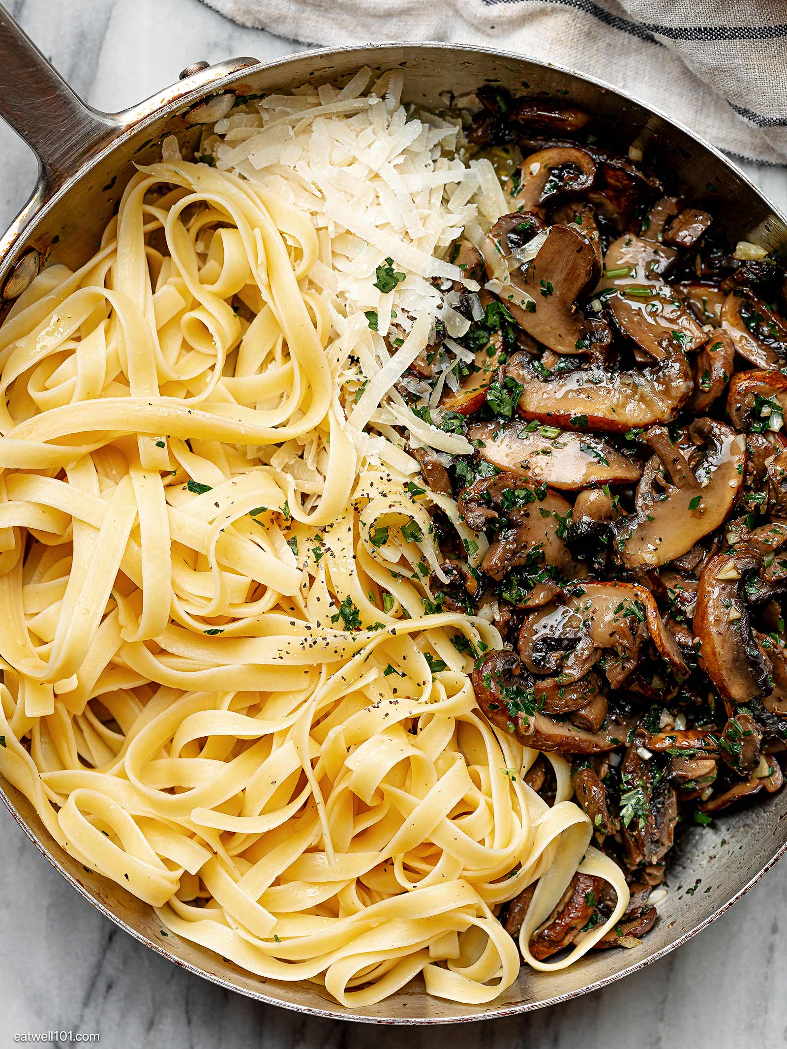 mushroom pasta skillet