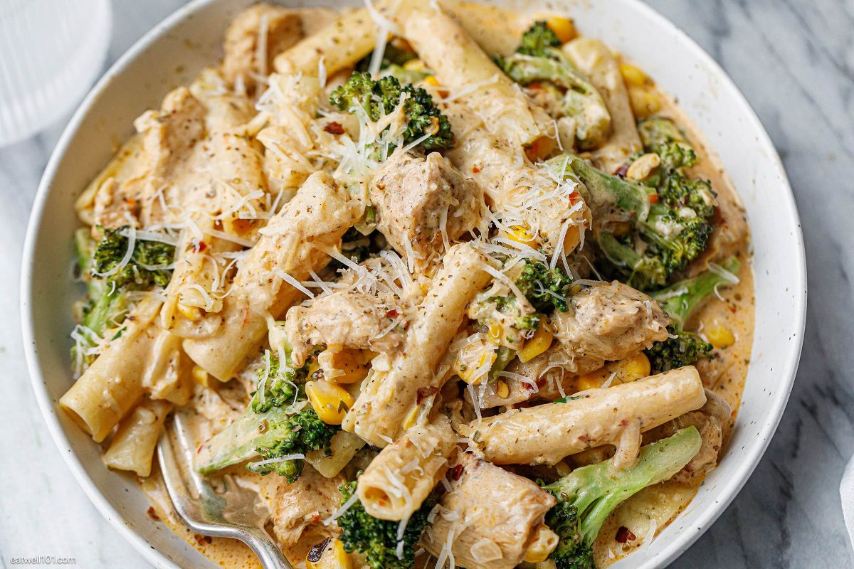 Creamy Chicken Pasta with Sweetcorn and Broccoli