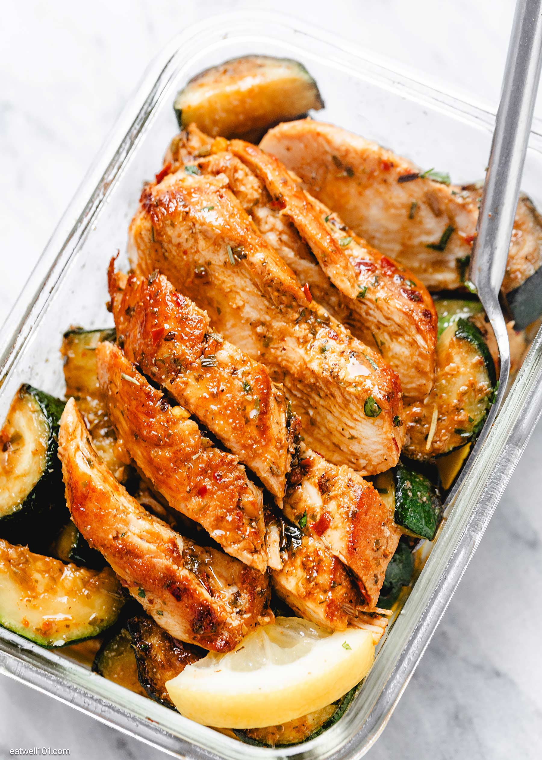 chicken meal prep with zucchini